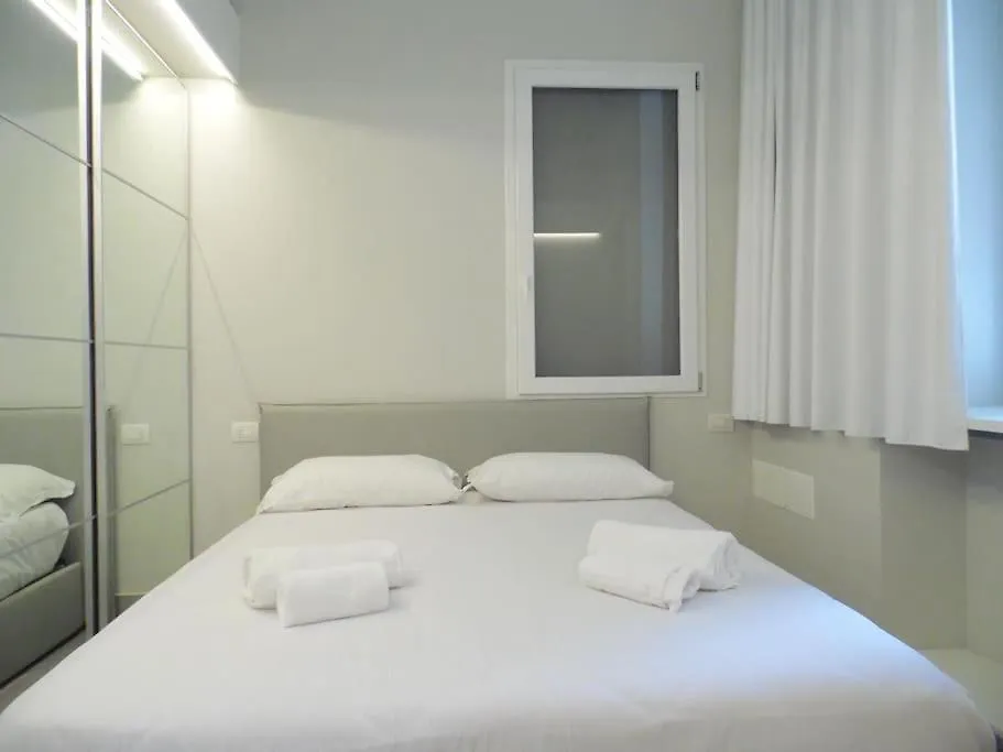 Isola Apartment Pastrengo ميلان