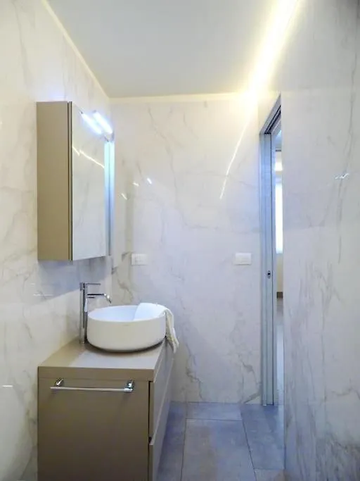 Isola Apartment Pastrengo ميلان